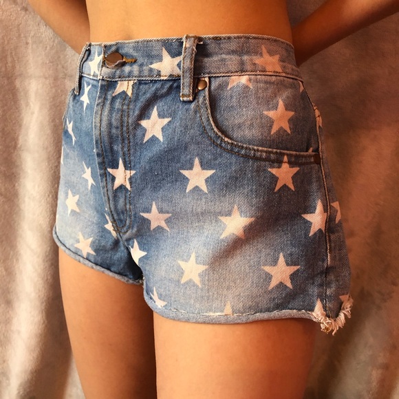 Shorts - Picture 8 of 9